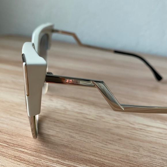 Fendi sunglasses - Picture 5 of 5